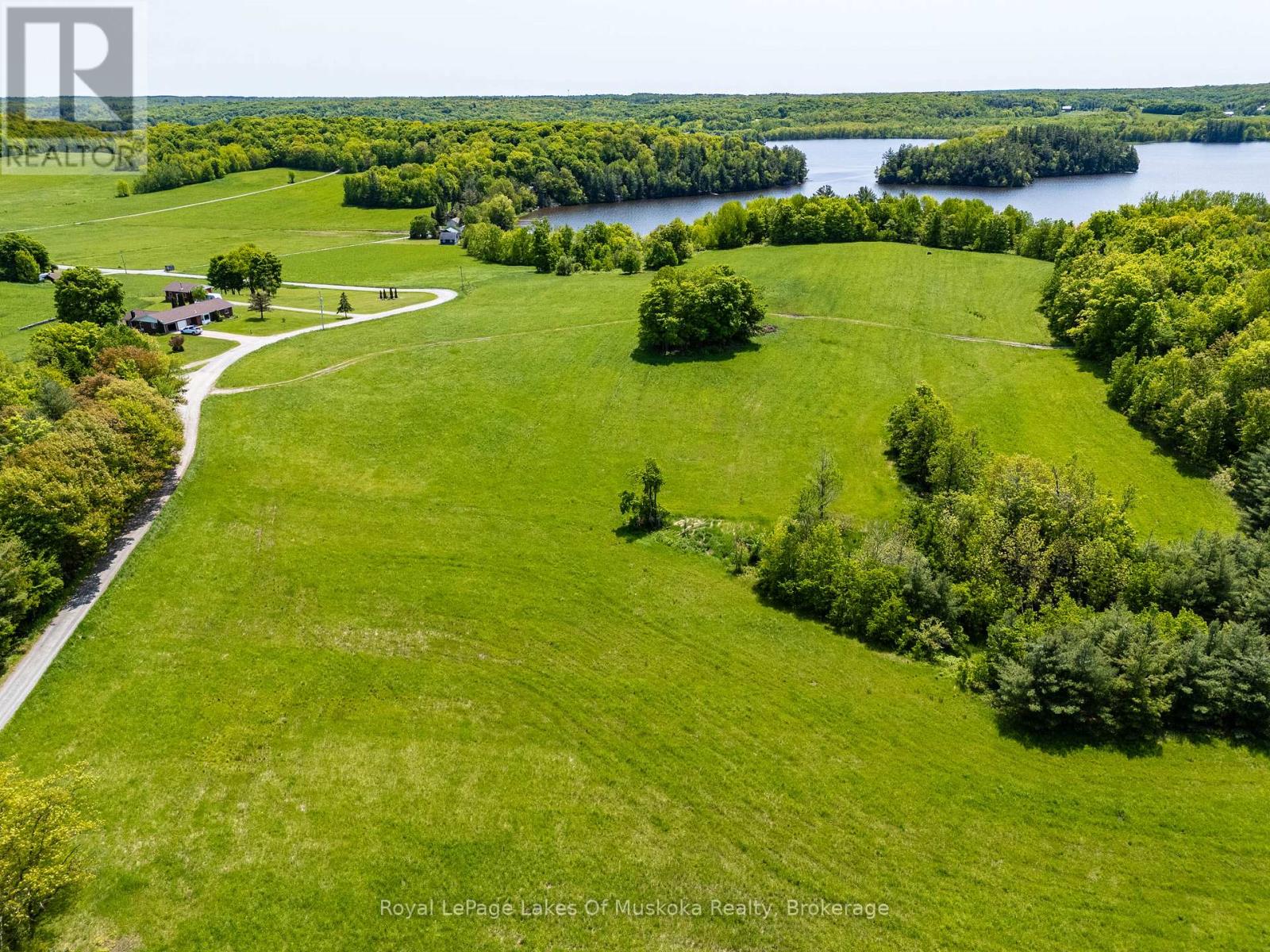 Photo 16 of 3 1378 Three Mile Lake Road, Muskoka Lakes ON