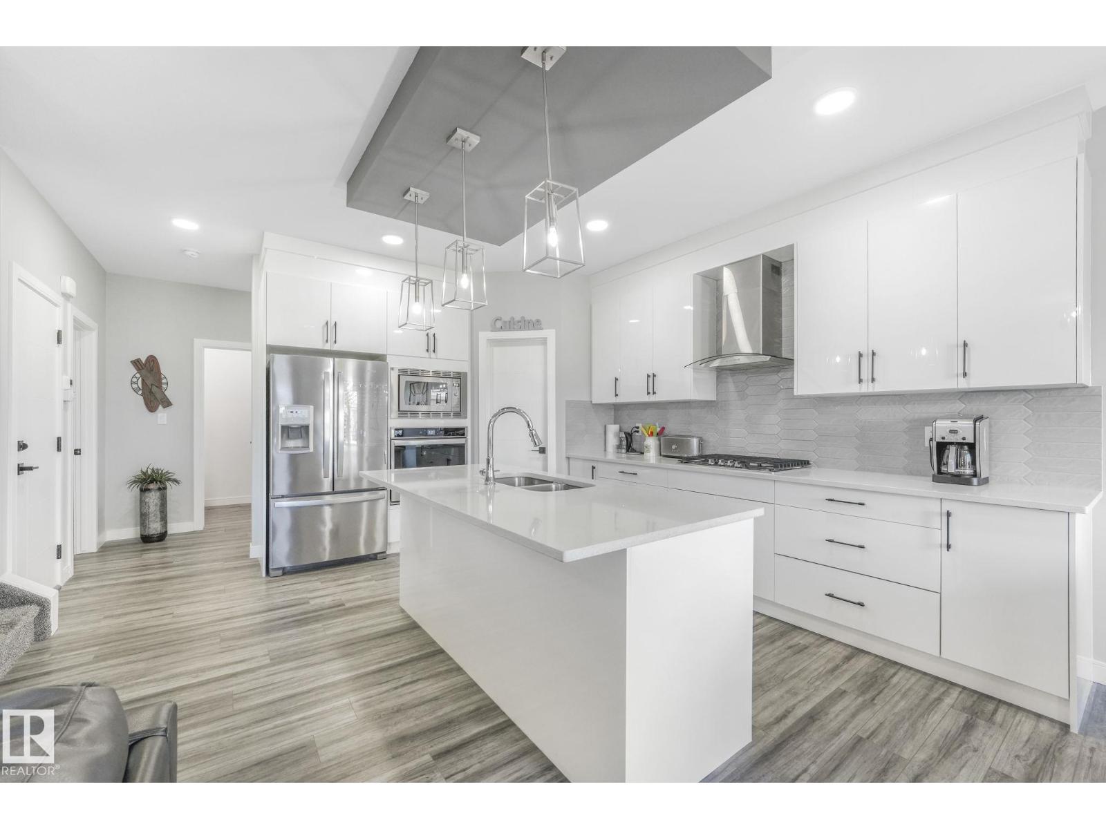 Photo 12 of 7708 Koruluk Ln Sw, Edmonton AB