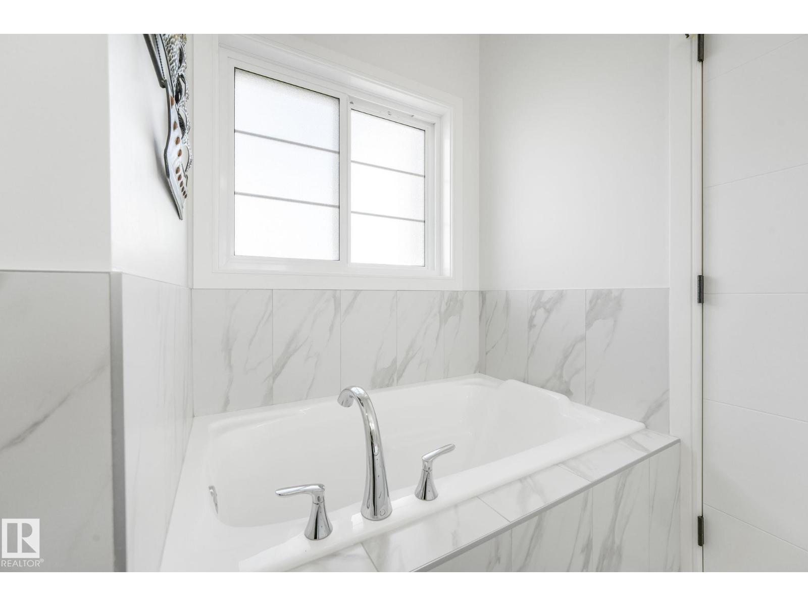 Photo 35 of 7708 Koruluk Ln Sw, Edmonton AB