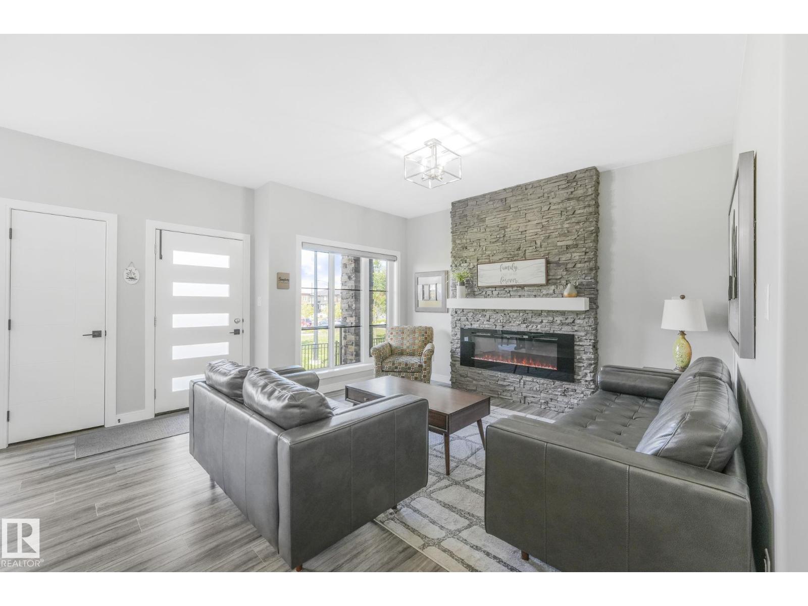 Photo 6 of 7708 Koruluk Ln Sw, Edmonton AB