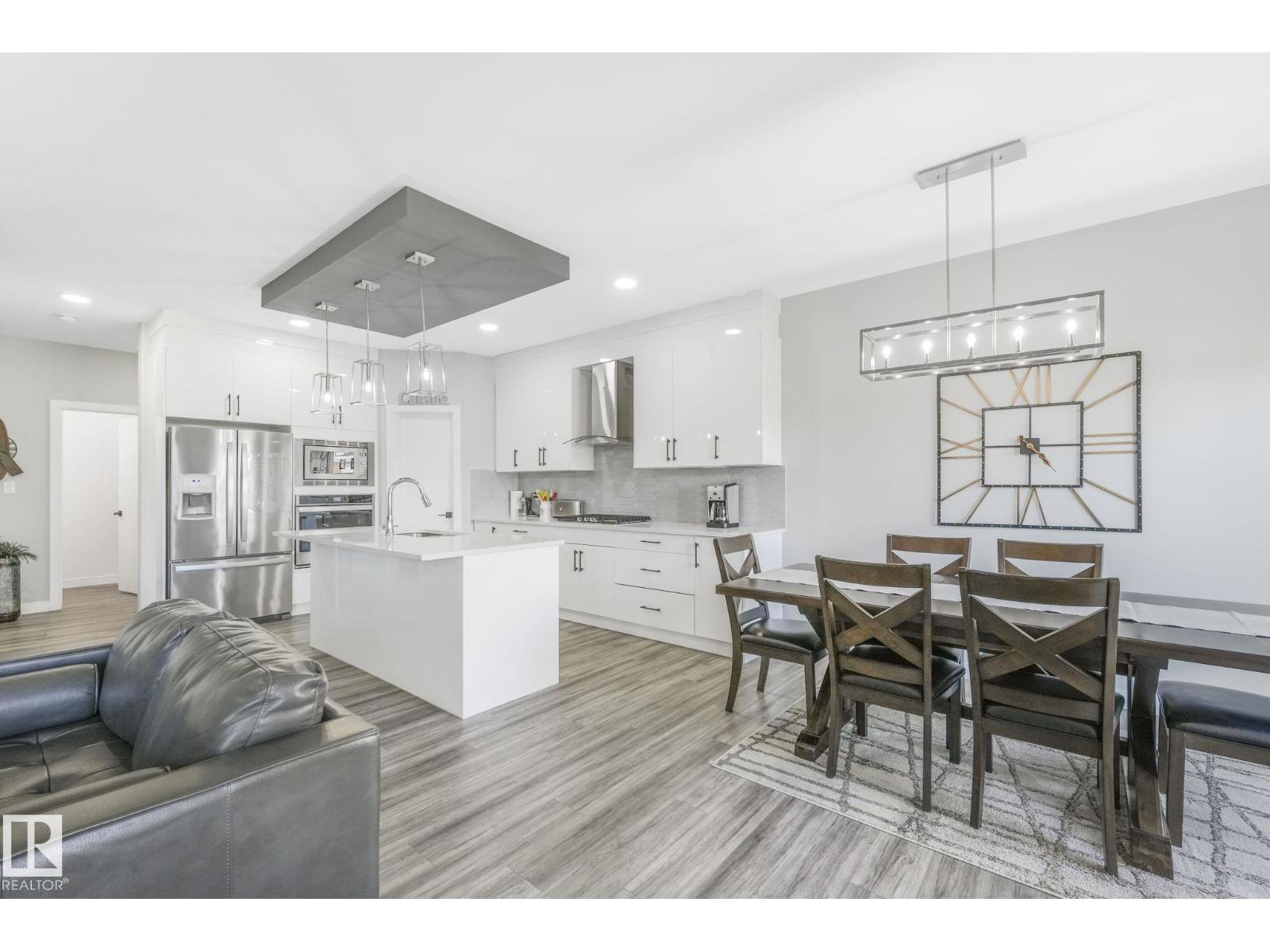 Photo 8 of 7708 Koruluk Ln Sw, Edmonton AB