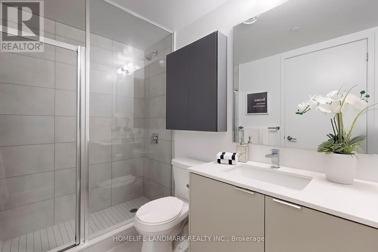 Photo 23 of 717 8 Tippett Road, Toronto ON
