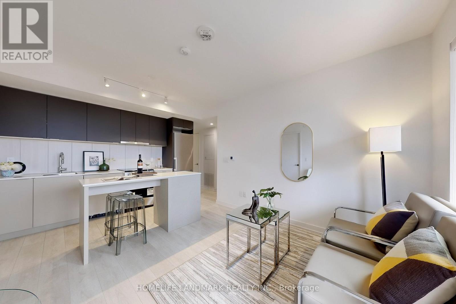 Photo 8 of 717 8 Tippett Road, Toronto ON