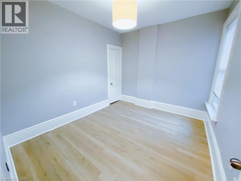Photo 18 of 458 King William Street, Hamilton ON