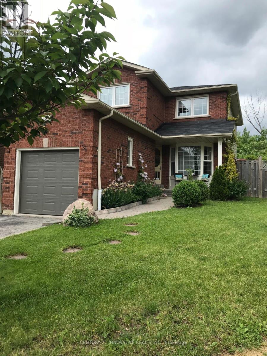 Photo 9 of 120 Andona Crescent, Toronto ON