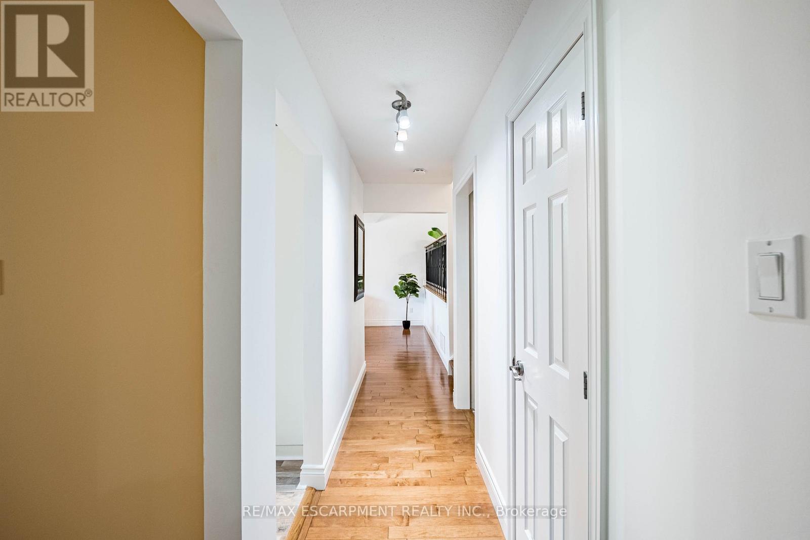 Photo 22 of 16 Ackrow Court, Toronto ON