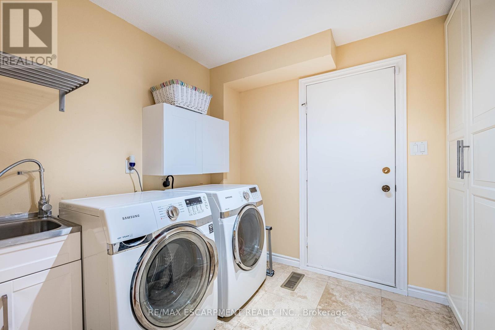 Photo 20 of 16 Ackrow Court, Toronto ON