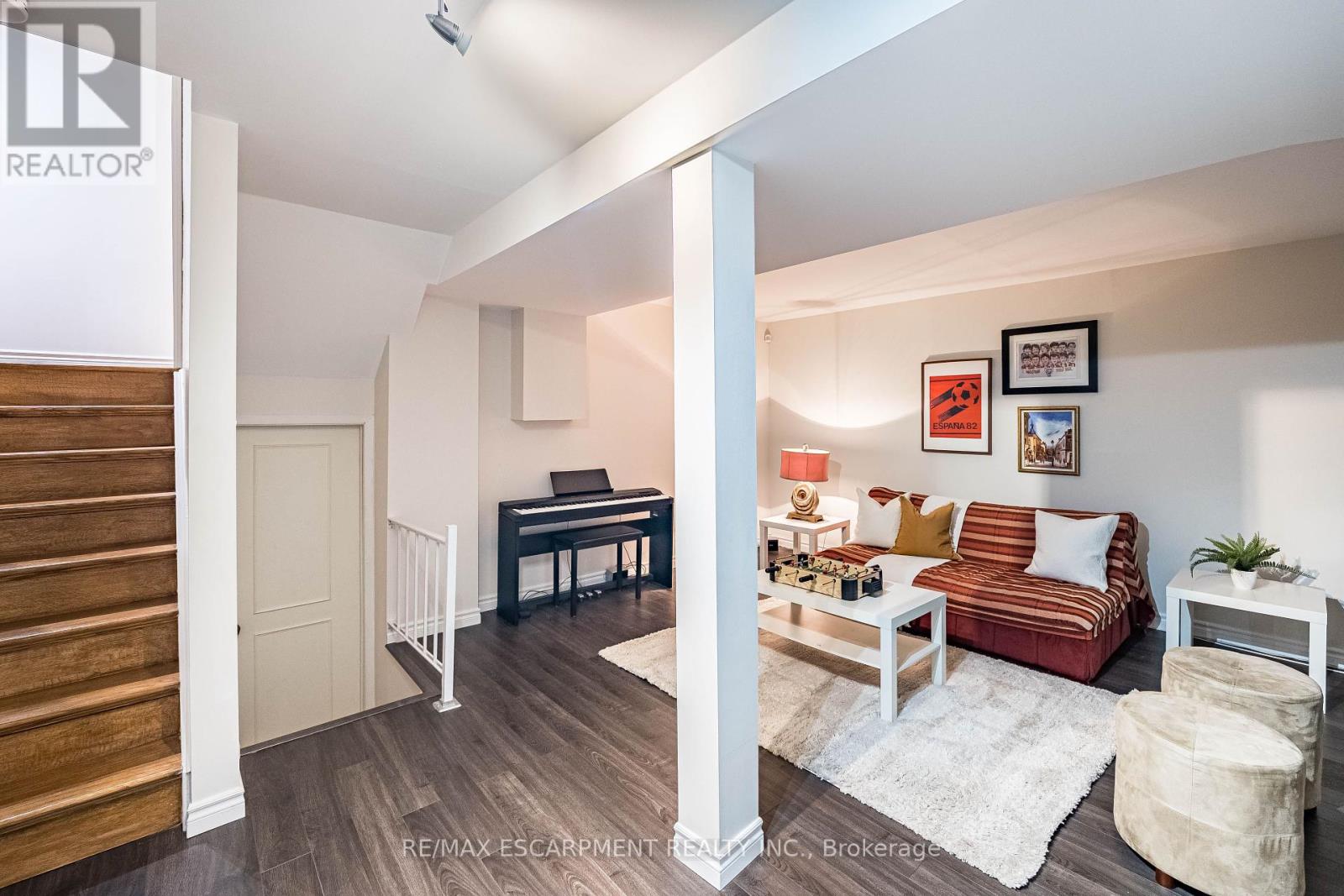Photo 40 of 16 Ackrow Court, Toronto ON