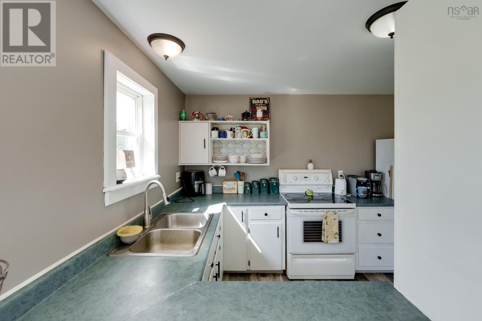 Property 13 of 43 of 47 Golden Glow Lane