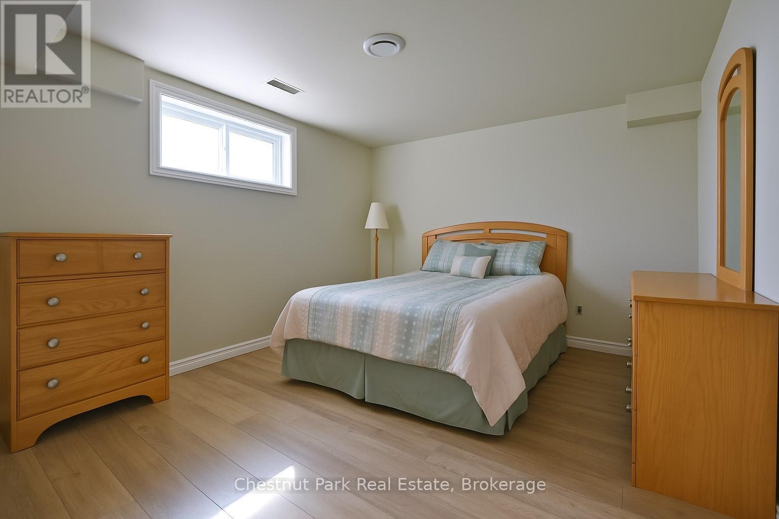 Photo 29 of 23 Maidens Crescent, Collingwood ON