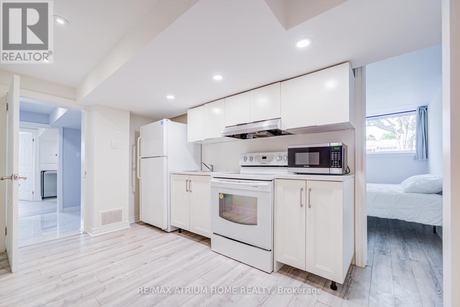 Photo 29 of 29 Starlight Crescent, Richmond Hill ON