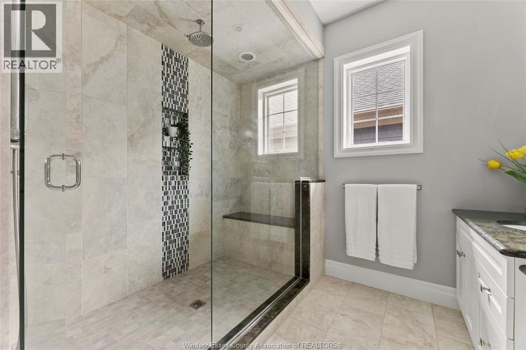 Photo 35 of 33 Montego Bay Crescent, Kingsville ON