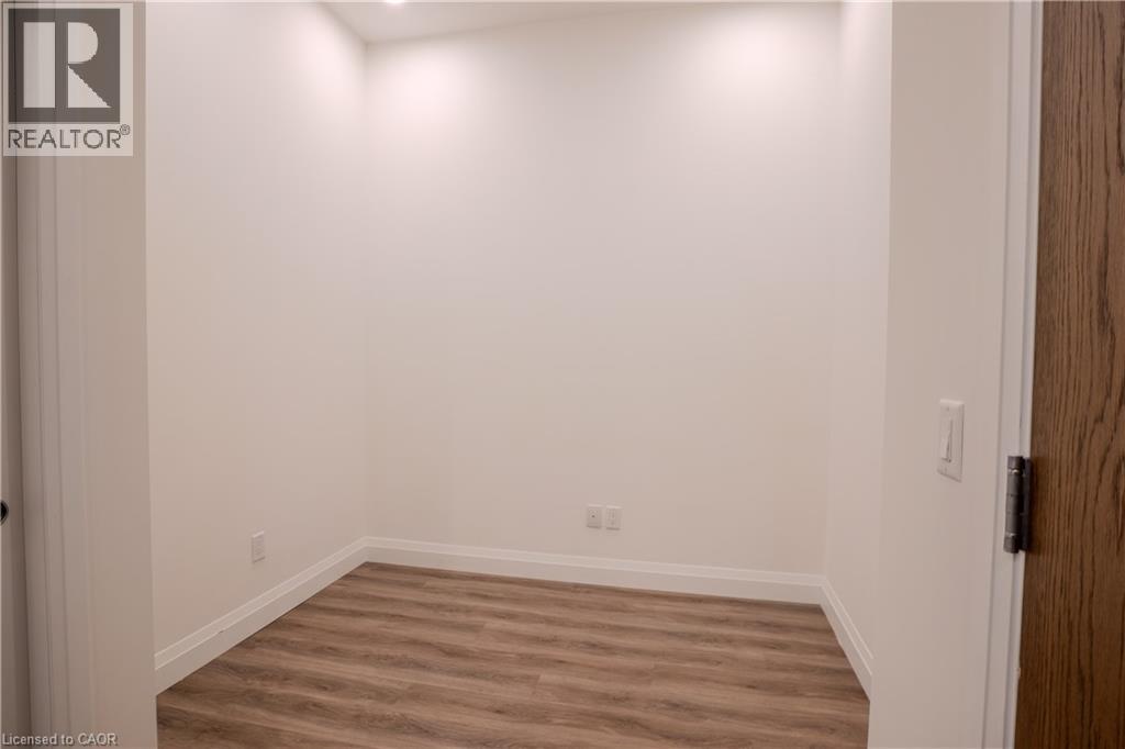 Photo 27 of 30 Hamilton Street S Unit 103, Waterdown ON