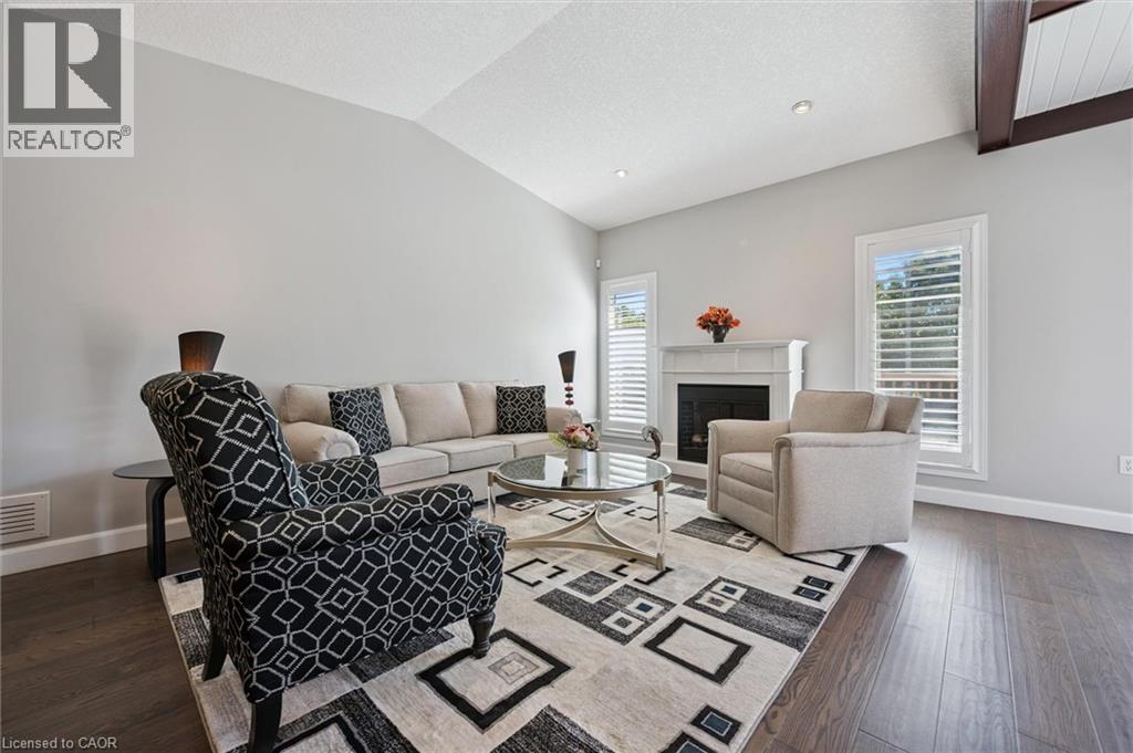 Photo 5 of 900 Doon Village Road Unit 4, Kitchener ON