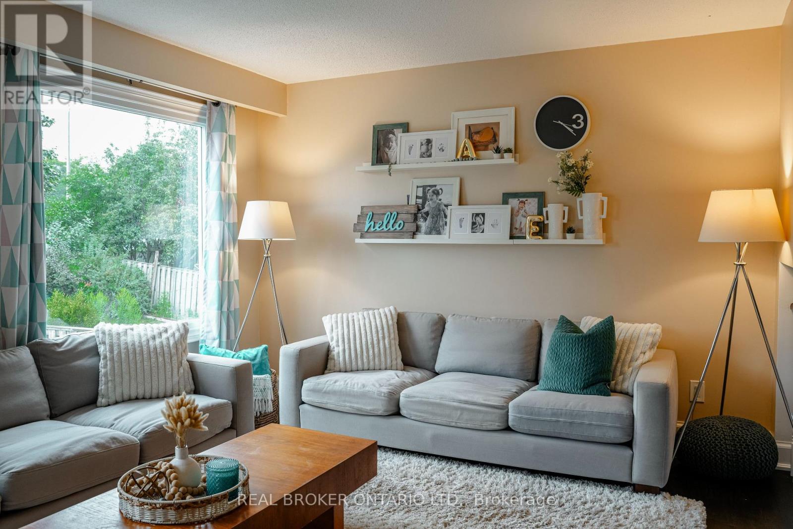 Photo 13 of 393 Hansen Rd North Road, Brampton ON