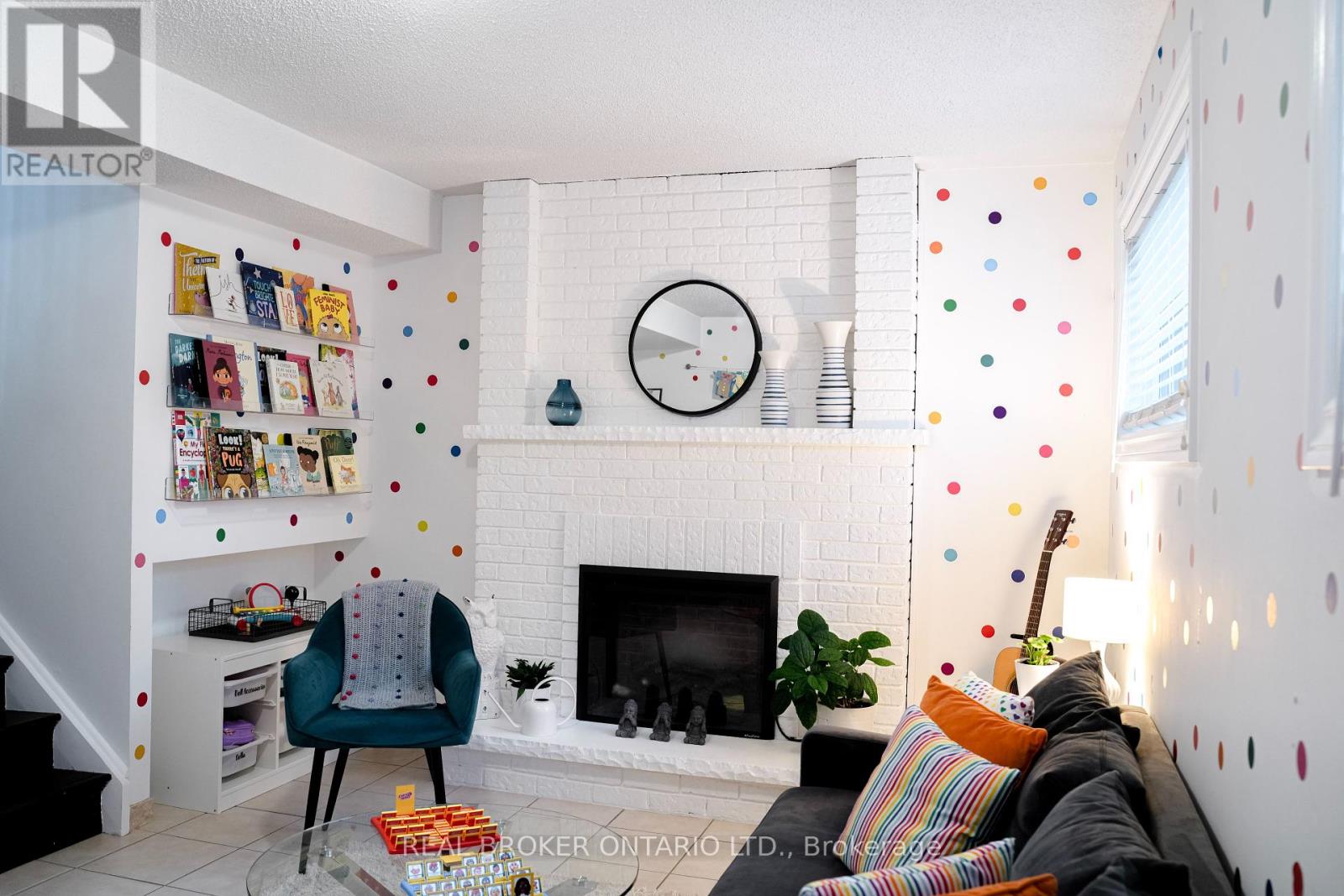 Photo 28 of 393 Hansen Rd North Road, Brampton ON