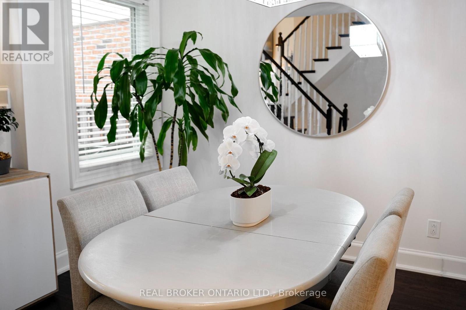 Photo 9 of 393 Hansen Rd North Road, Brampton ON