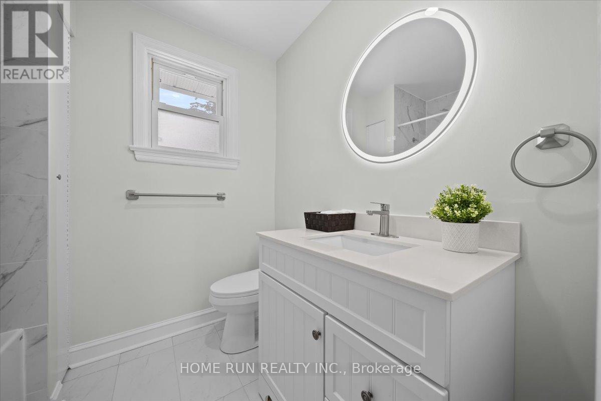Photo 3 of 841 Iroquois Road, Ottawa ON