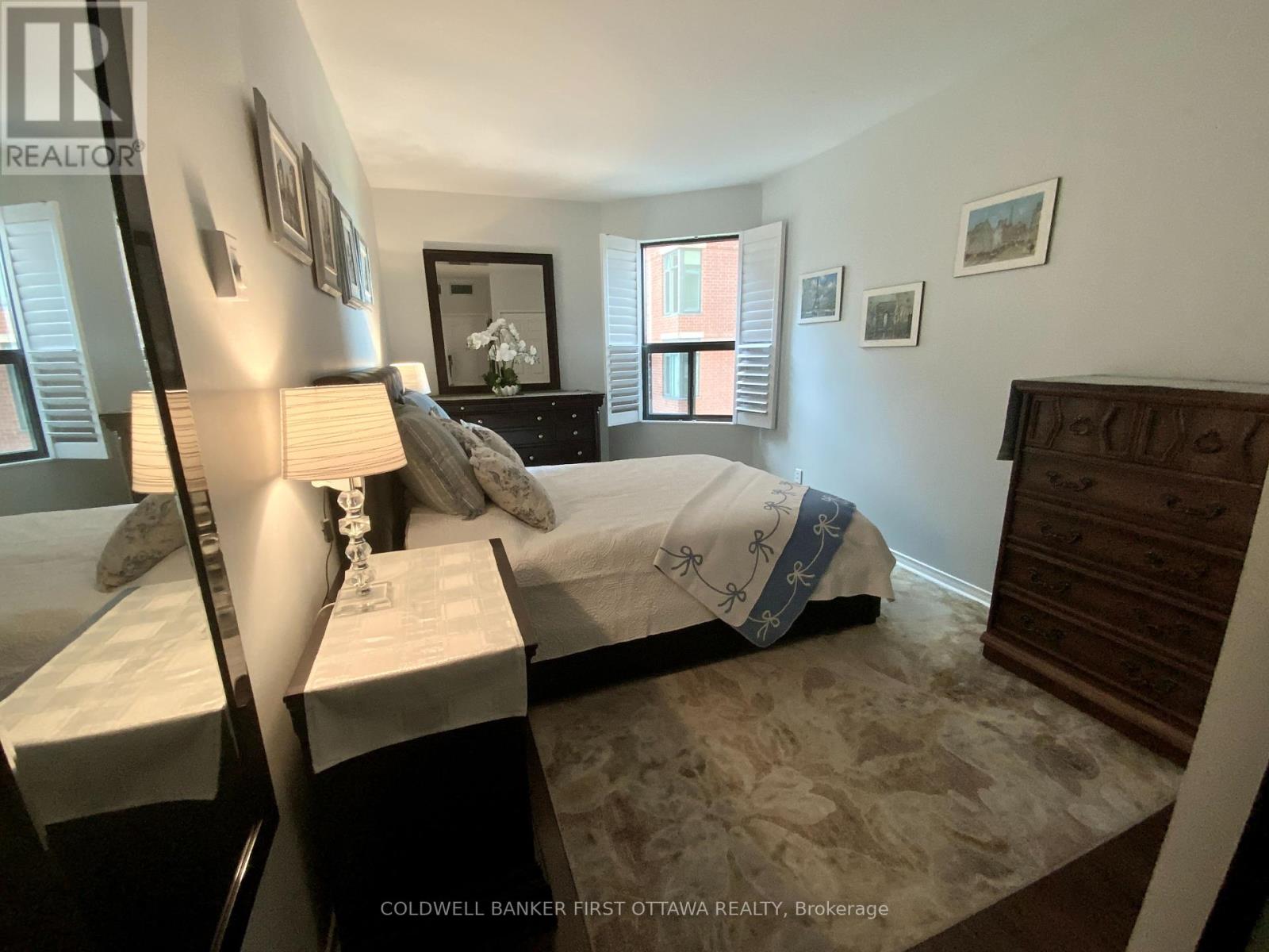 Photo 3 of 506 556 Laurier Avenue W, Ottawa ON