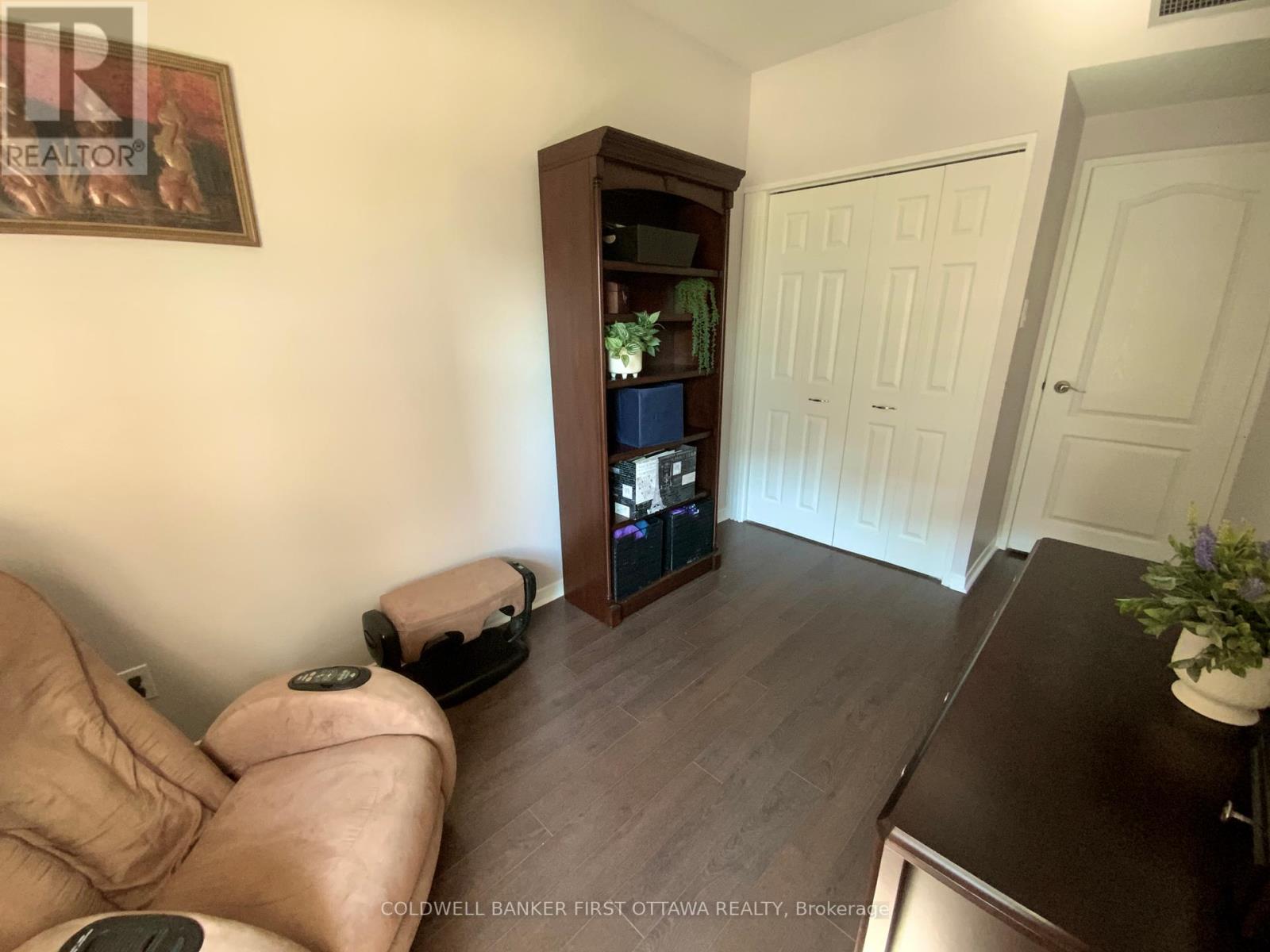 Photo 19 of 506 556 Laurier Avenue W, Ottawa ON