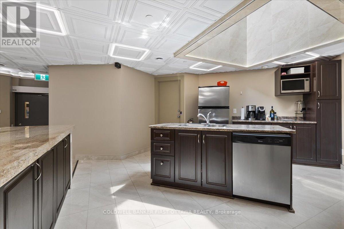 Photo 24 of 506 556 Laurier Avenue W, Ottawa ON