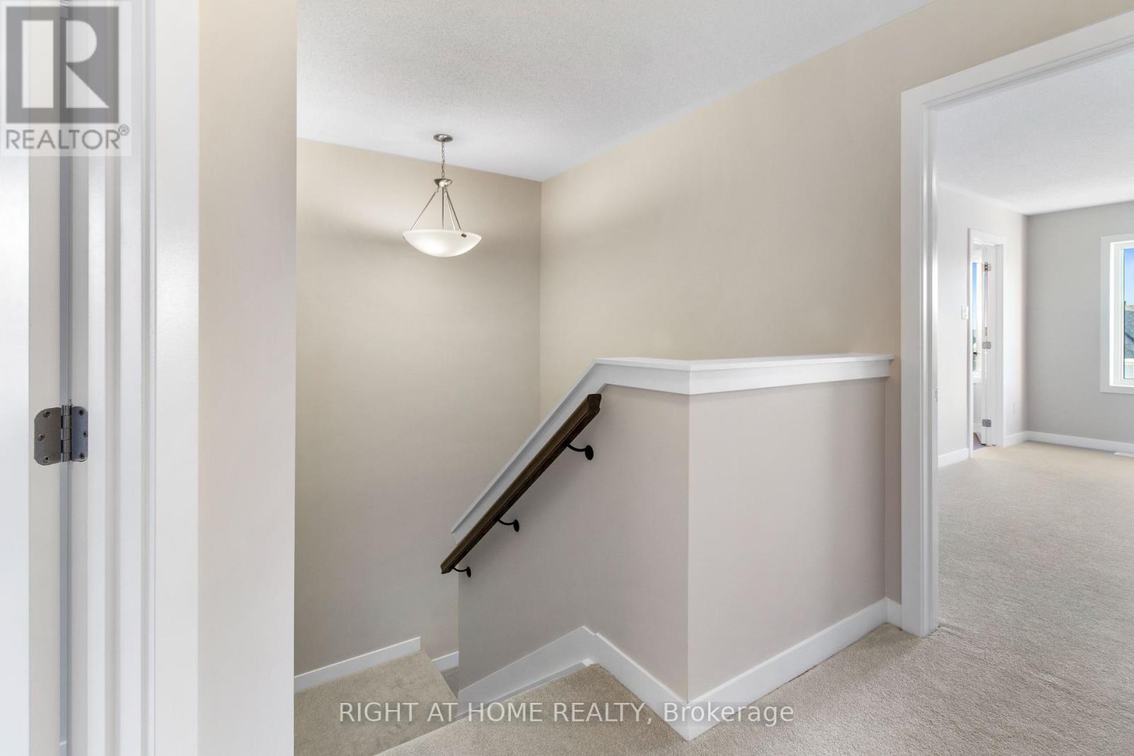 376 APPALACHIAN CIRCLE - 21