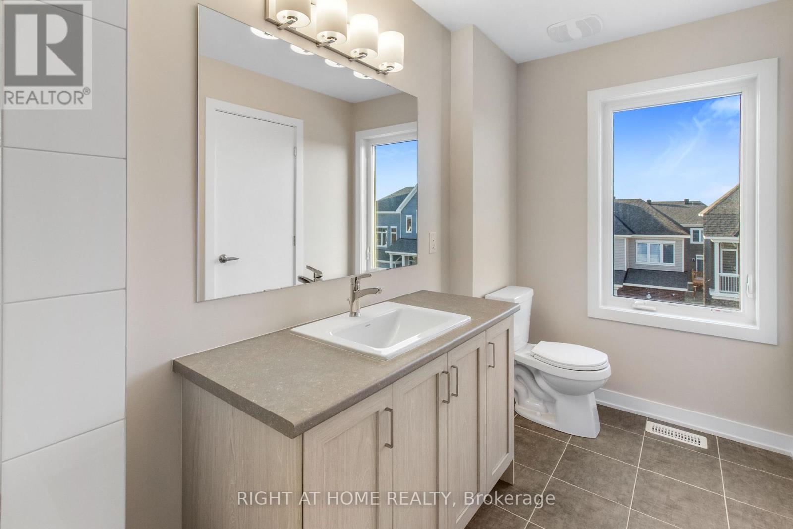 376 APPALACHIAN CIRCLE - 29