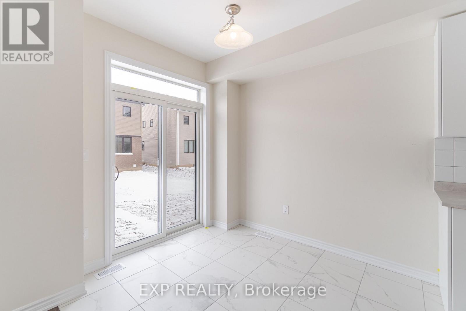 Photo 2 of 41 Ever Sweet Way, Thorold ON