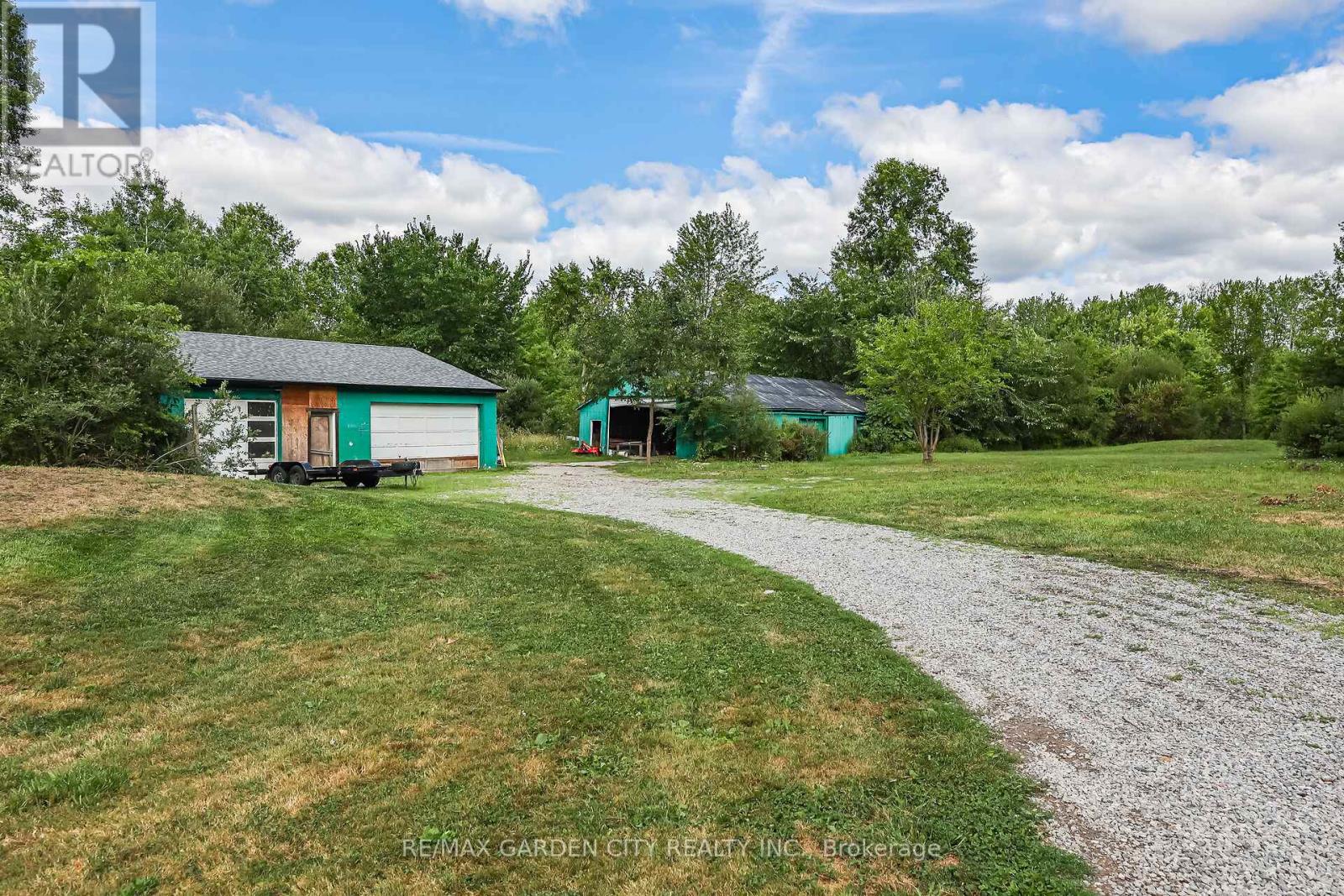 Photo 15 of 1858 Townline Road, Fort Erie ON