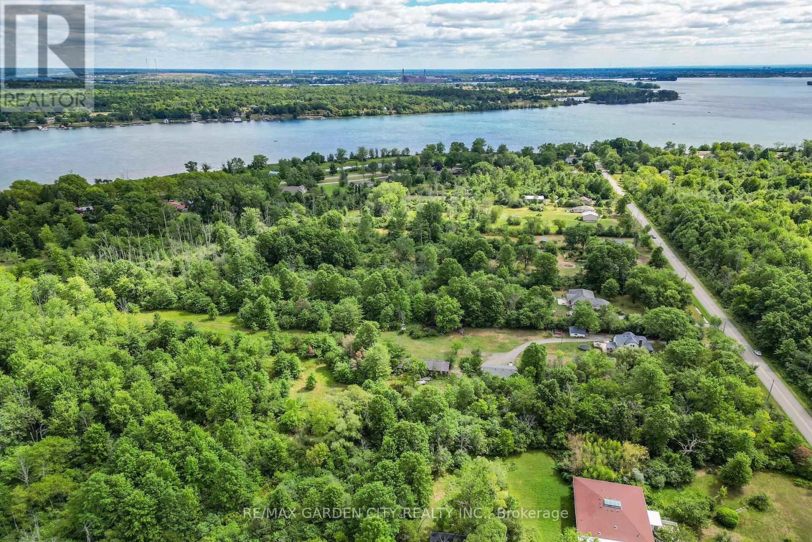 Photo 9 of 1858 Townline Road, Fort Erie ON