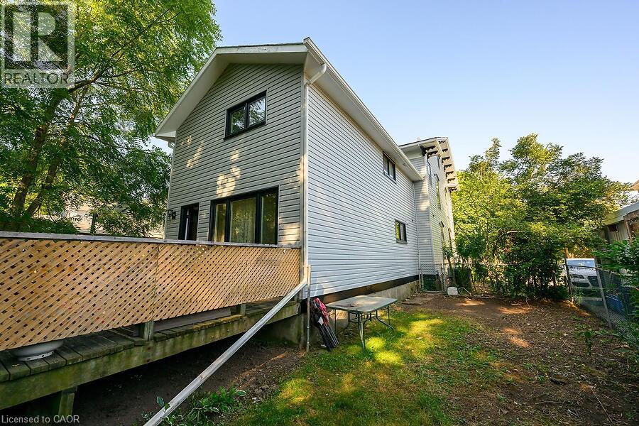 Photo 22 of 23 Mountain Street, Grimsby ON