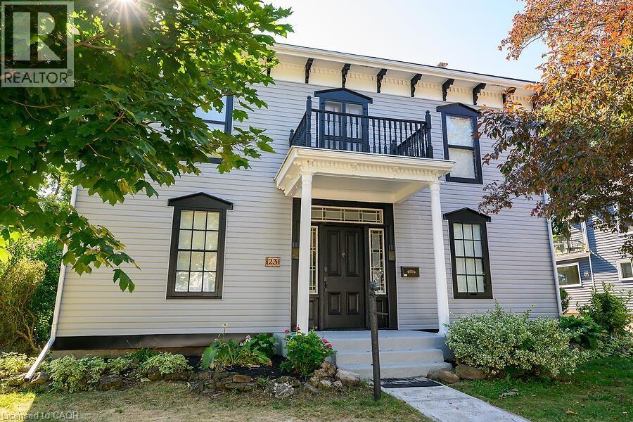 Photo 24 of 23 Mountain Street, Grimsby ON