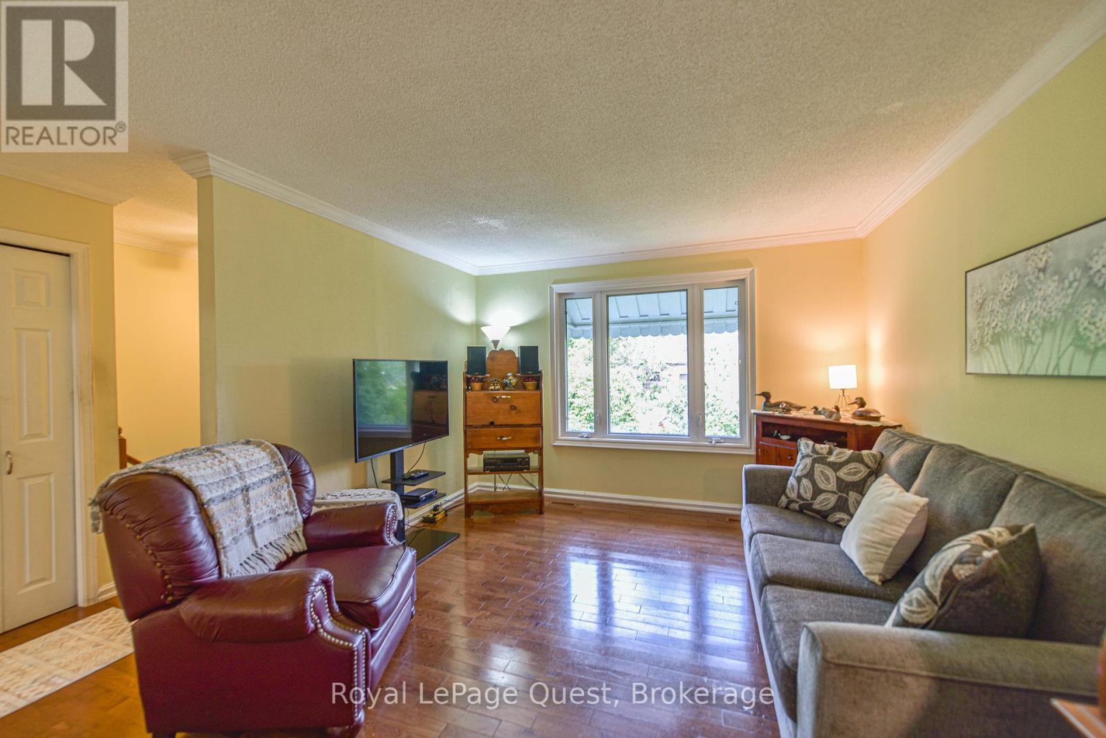 Photo 34 of 9 Dancy Drive, Orillia ON