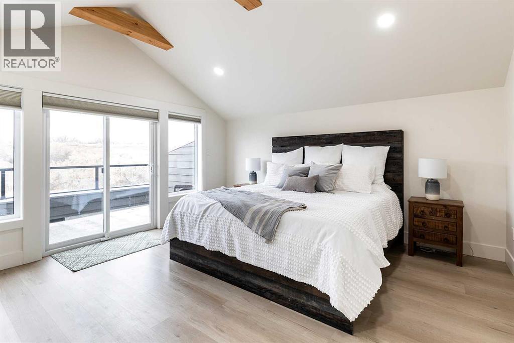 Photo 5 of 24 Heron Court Sw, Medicine Hat AB
