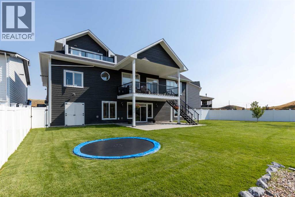 Photo 15 of 24 Heron Court Sw, Medicine Hat AB