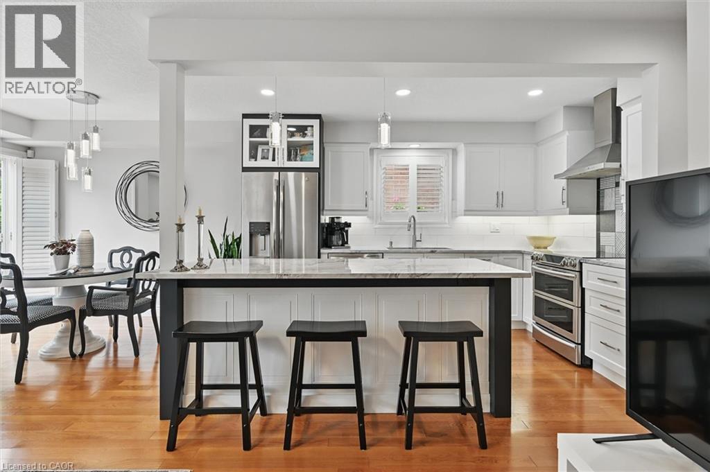 Photo 11 of 62 Valridge Drive, Ancaster ON