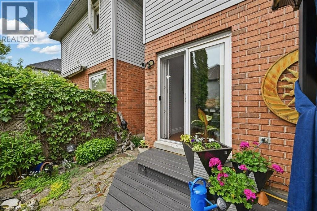 Photo 42 of 62 Valridge Drive, Ancaster ON