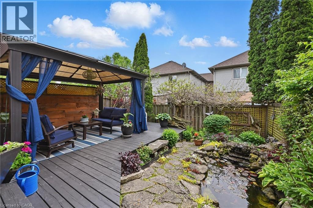 Photo 37 of 62 Valridge Drive, Ancaster ON