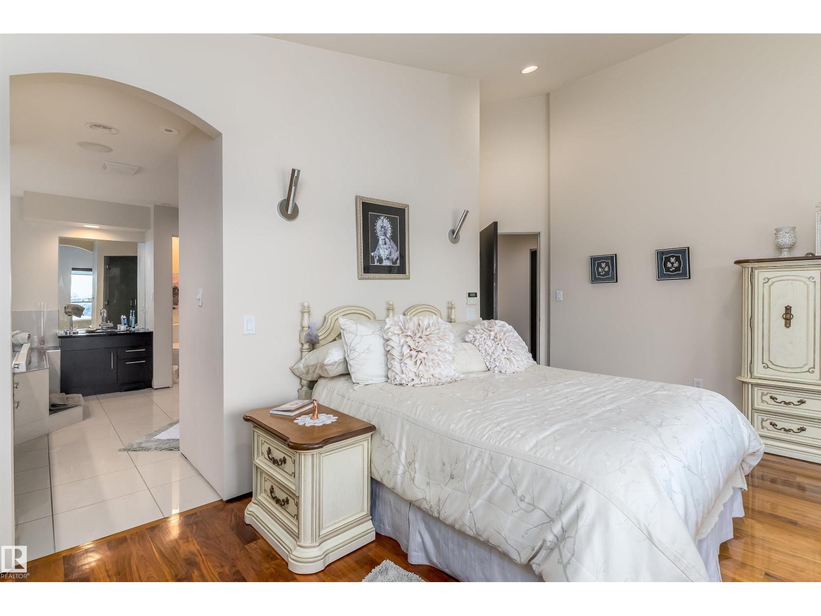 Photo 19 of 1681 Toane Wd Nw, Edmonton AB