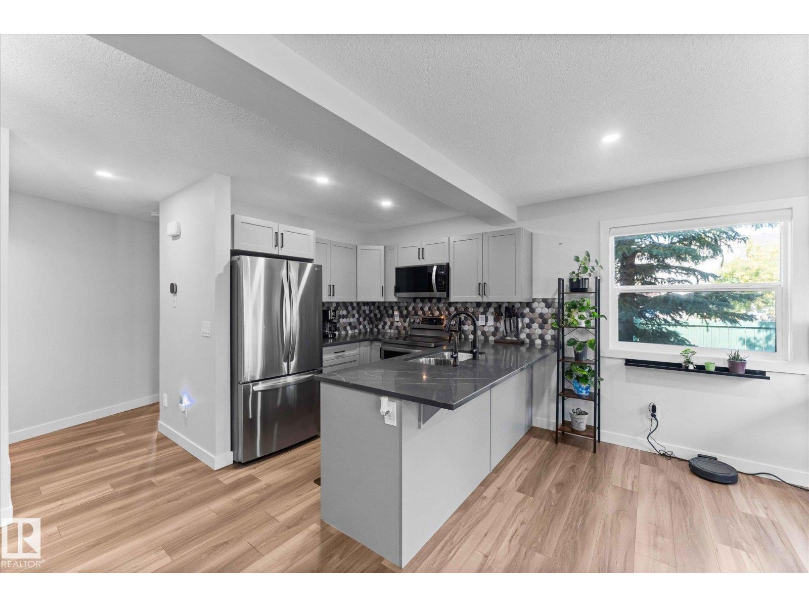 Photo 6 of 87 15 Woodsmere Cl, Fort Saskatchewan AB