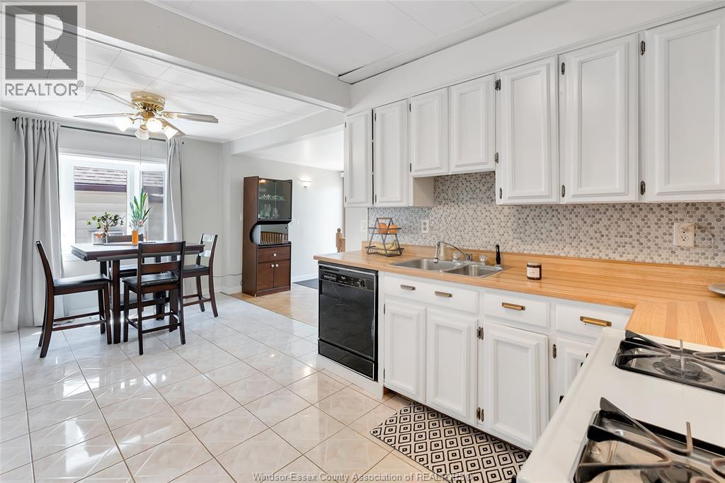 Photo 11 of 829 St Pierre, Tecumseh ON