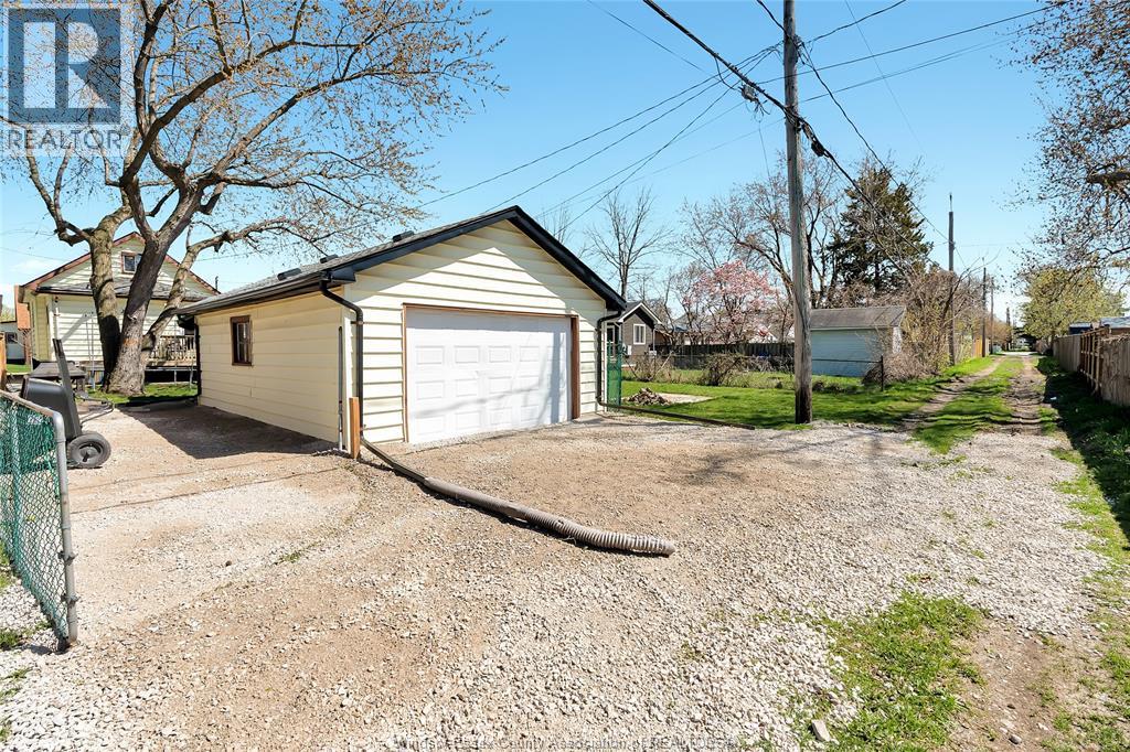 Photo 29 of 829 St Pierre, Tecumseh ON