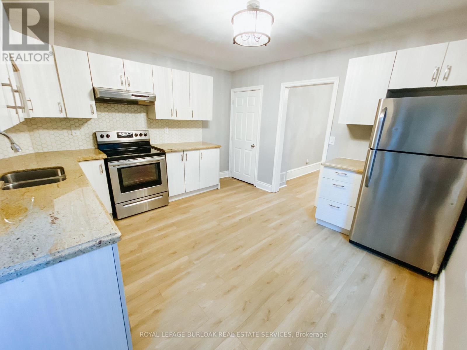 Photo 9 of 458 King William Street, Hamilton ON