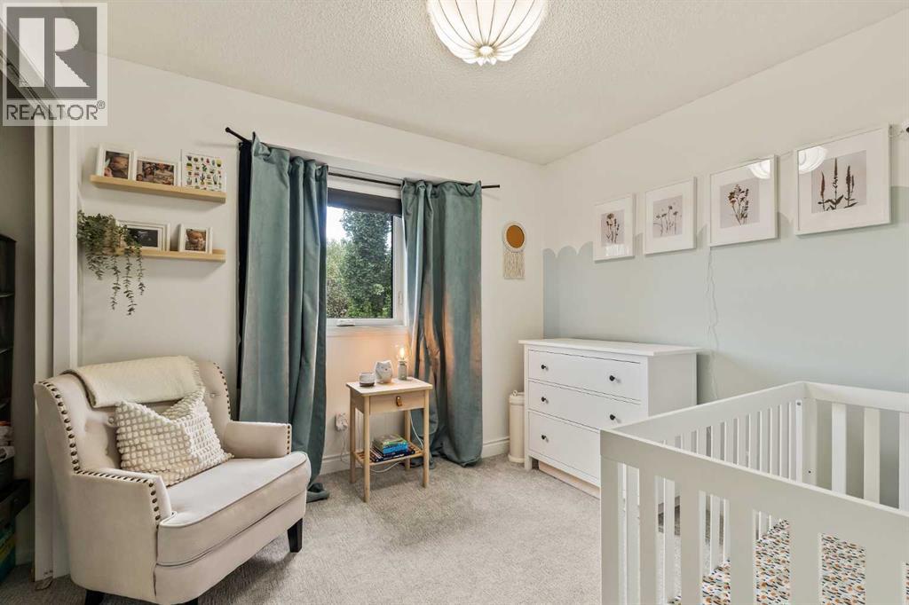 Single Family House for Sale in  Mountain Park Circle SE McKenzie Lake Calgary 