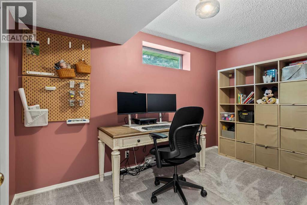 Single Family House for Sale in  Mountain Park Circle SE McKenzie Lake Calgary 