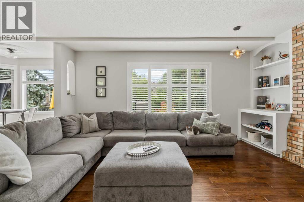 Single Family House for Sale in  Mountain Park Circle SE McKenzie Lake Calgary 