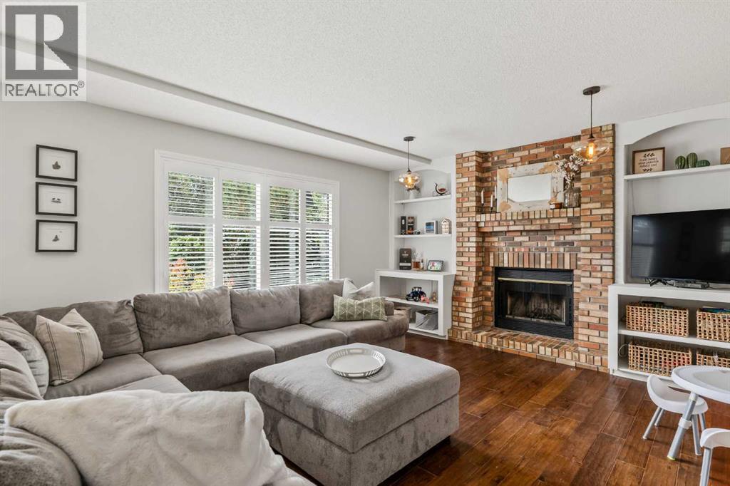 Single Family House for Sale in  Mountain Park Circle SE McKenzie Lake Calgary 