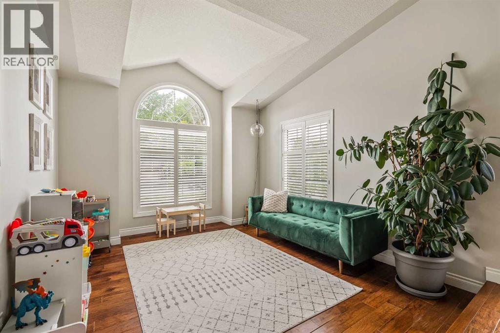 Single Family House for Sale in  Mountain Park Circle SE McKenzie Lake Calgary 