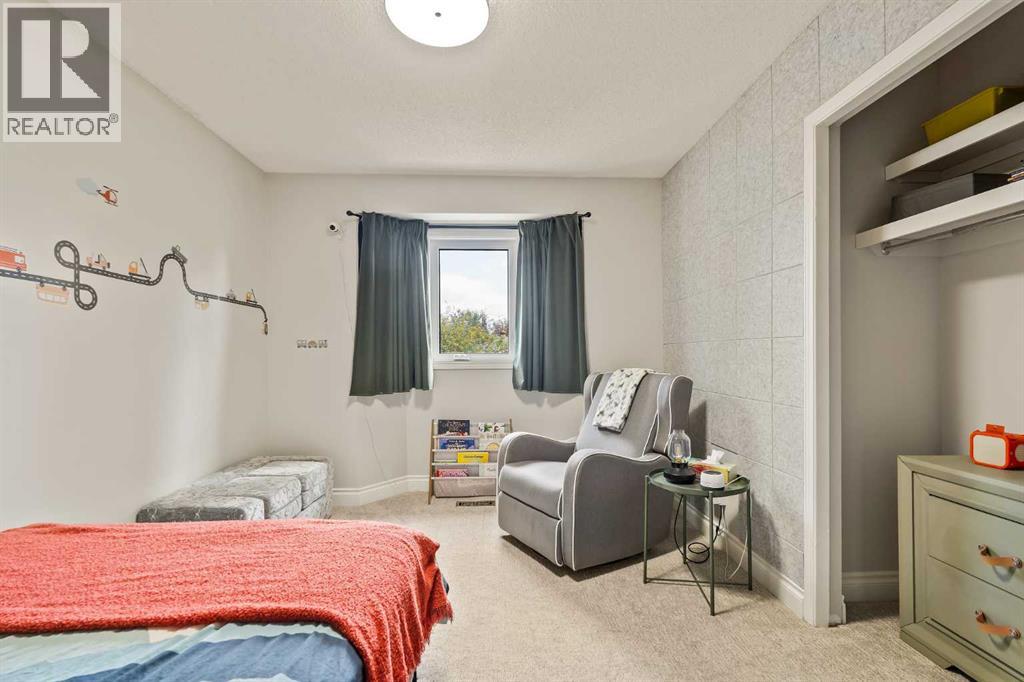 Single Family House for Sale in  Mountain Park Circle SE McKenzie Lake Calgary 