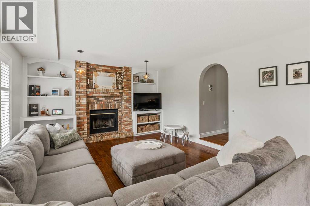 Single Family House for Sale in  Mountain Park Circle SE McKenzie Lake Calgary 
